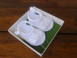 białe sandałki niemowlęce
